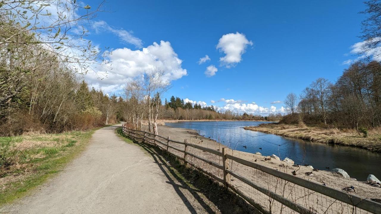 Entire Forest Home Near Nature & Amenities サレー エクステリア 写真